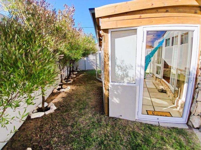 4 Bedroom Property for Sale in Stilbaai Wes Western Cape